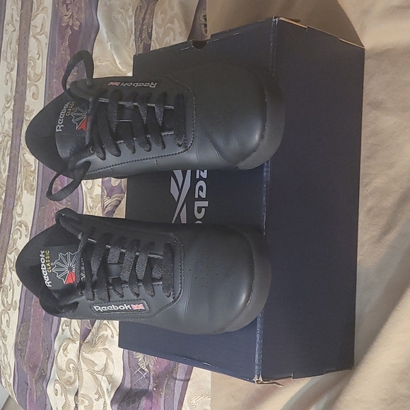 Reebok black Women's "Princess" athletic shoes size 7.5 - Picture 3 of 12